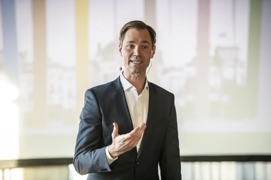 Kampagnen- und Strategieberater Julius van de Laar. 