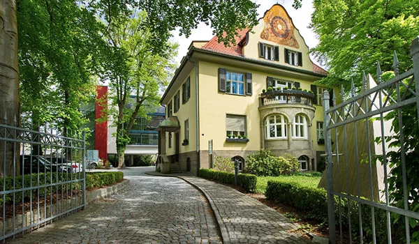 Silbermann Villa 01 3118 111 5C1037ddc8b1